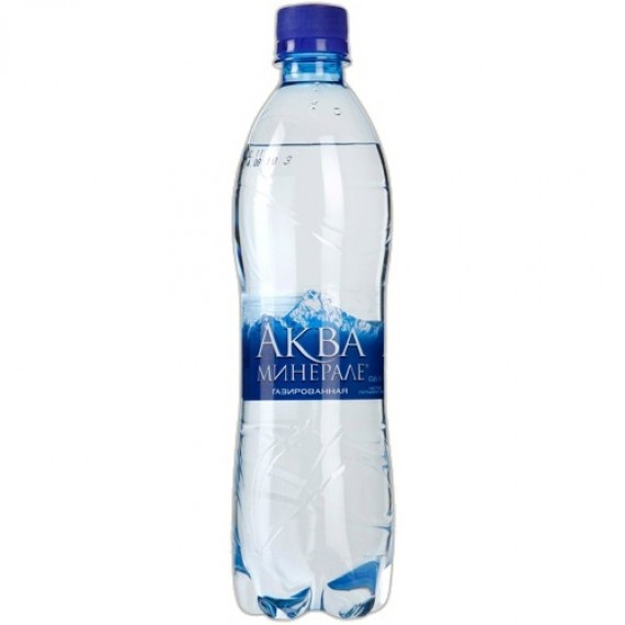 Вода питьевая 'Aqua Minerale' (Аква Минерале) газированная 0,6л пластиковая бутылка